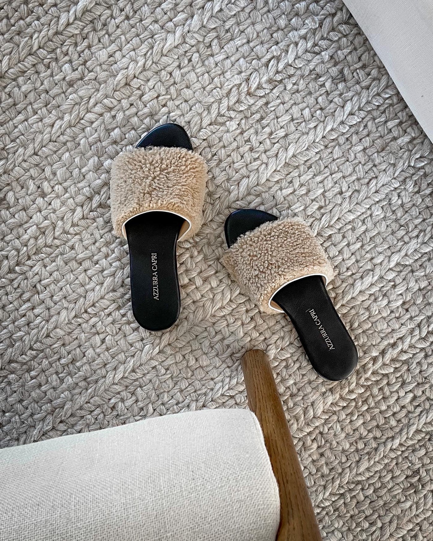 Terra Shearling Slides – Azzurra Capri
